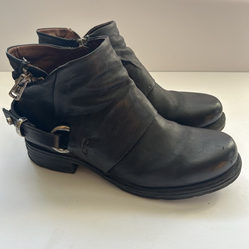 AS 98 Air Step Steve Black Leather Studded Moto Biker Ankle Zip Booties 37 6.5 - Picture 8 of 16